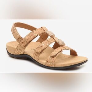 Vivonic Amber Adjustable strap Sandal Sz. 7.5 NWOT